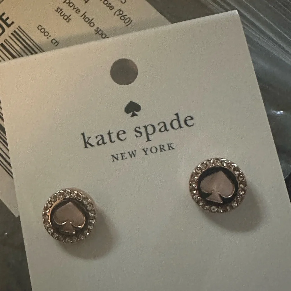 🔥NWT KATE SPADE SPOT THE SPADE EARRINGS,CLEAR/GOLD🔥 - Picture 6 of 6